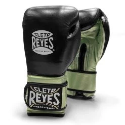 Cleto Reyes Limited Edition Velcro Sparring Gloves – Black/Green